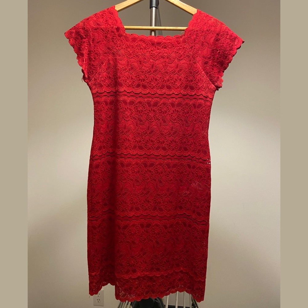 Elegant Red Lace Dress - Size M